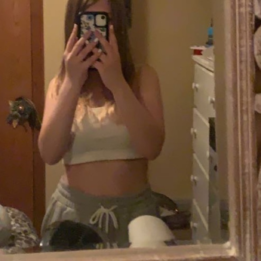 Super cropped white shirt